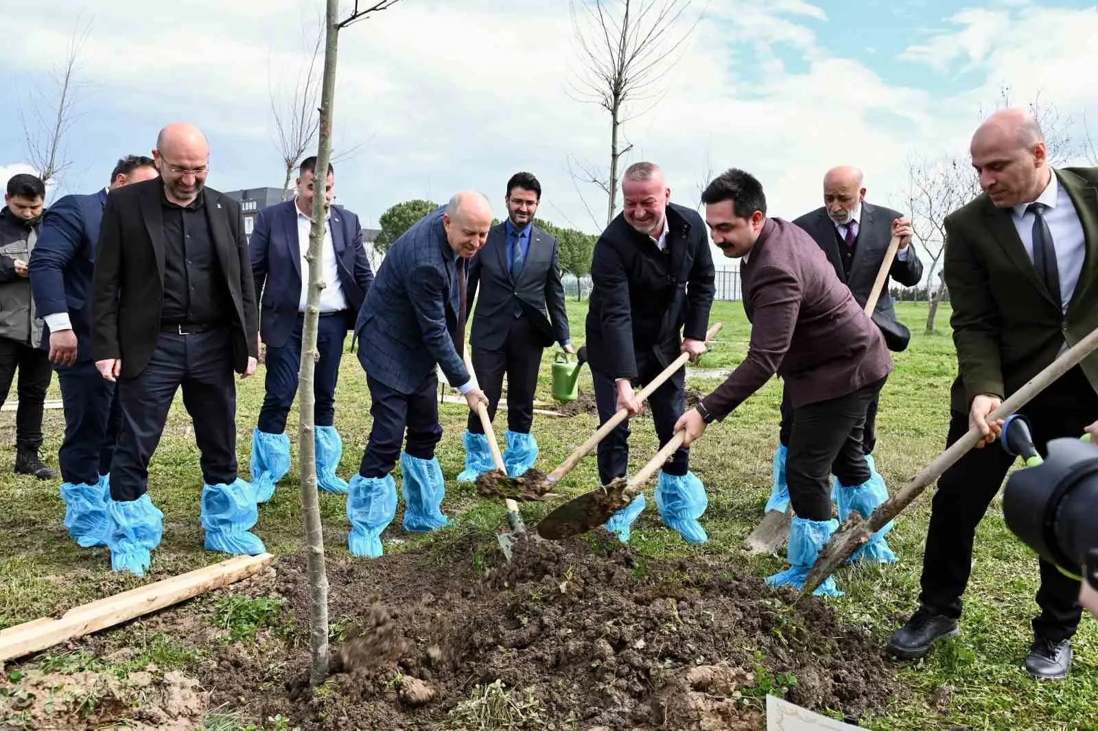 Bursa’nın fethinin 700’üncü yılı dolayısıyla Karacabey’de anlamlı bir çevre seferberliği
