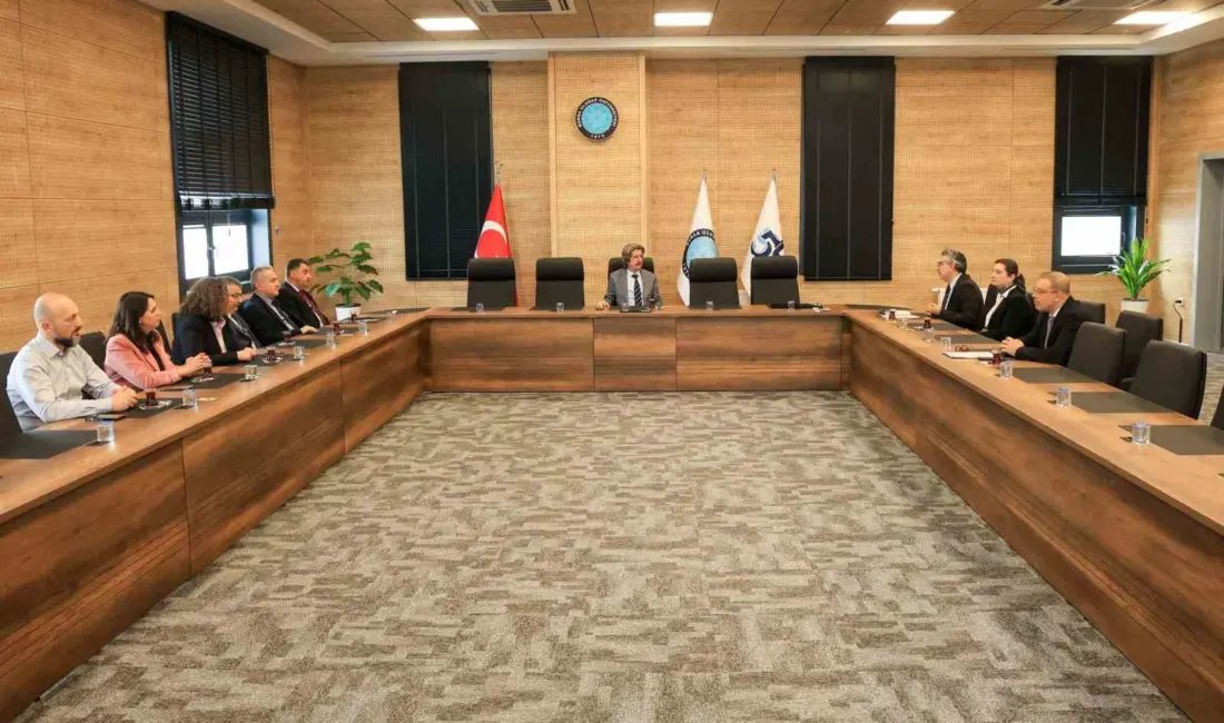 Bursa Uludağ Üniversitesinin (BUÜ) eğitim-öğretim ve idari birimlerindeki hizmet sunum