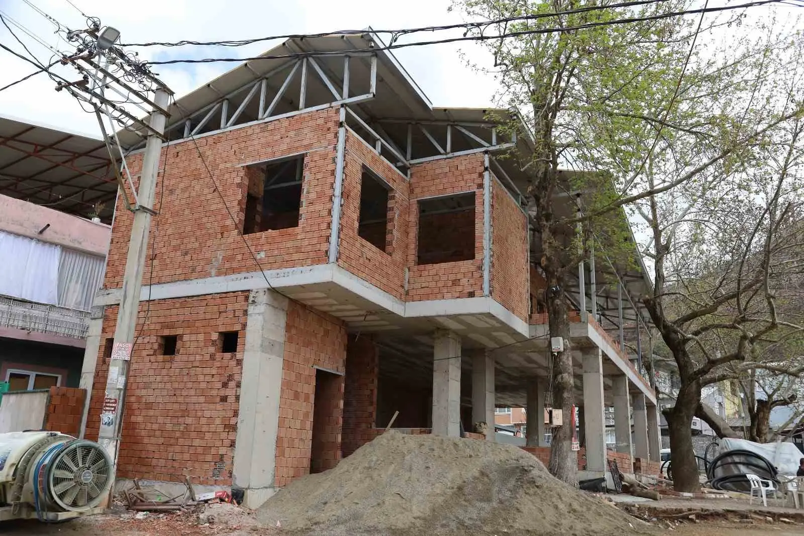 Bursa Büyükşehir Belediyesi, kırsal mahallelerde yaşam standartlarını yükseltmek ve ortak