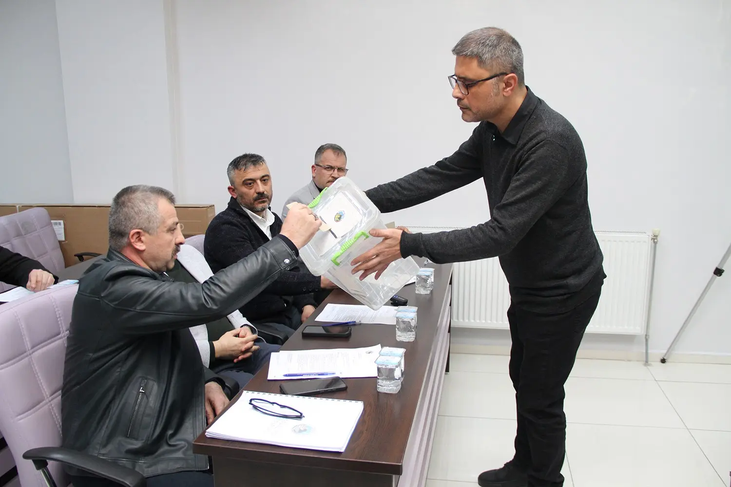 Kula Belediyesi’nin nisan ayı olağan meclis toplantısında encümen ve ihtisas