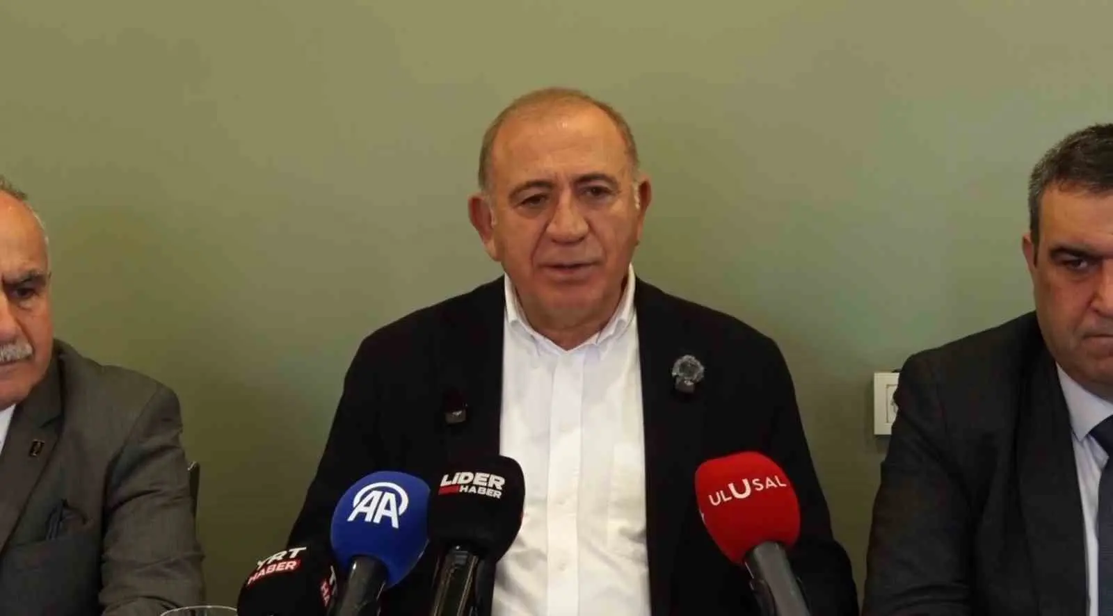 Mahkeme kararıyla Cumhuriyet Halk Partisi (CHP) İstanbul İl Başkanlığı görevine