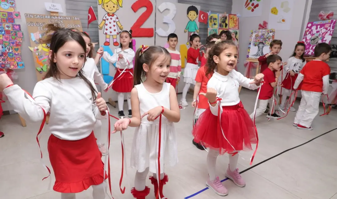 Osmangazi Belediyesi’nin kreş ve gündüz bakım evlerinde eğitim gören öğrenciler,