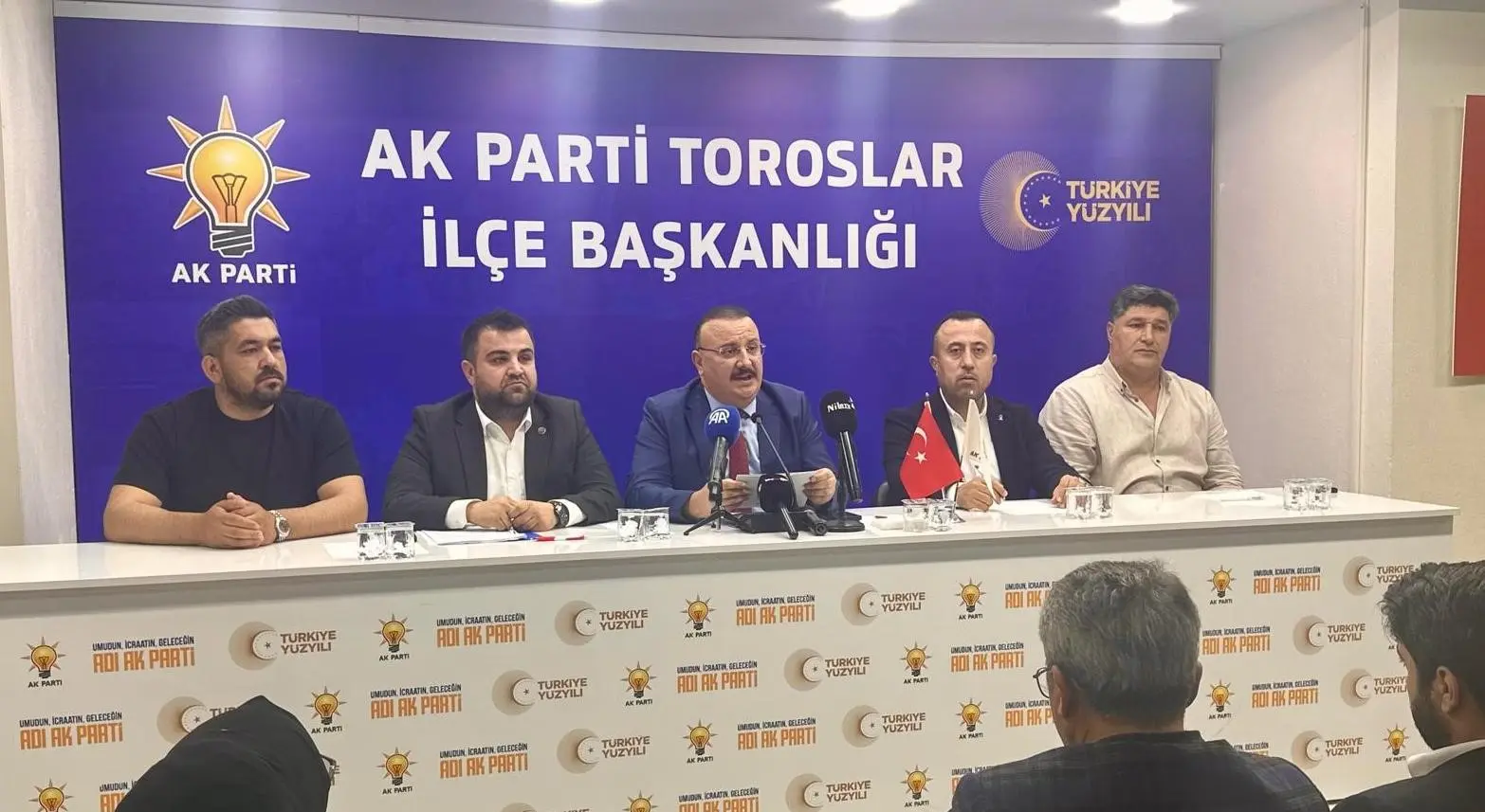 AK Parti Toroslar İlçe Başkanı Ferdi Çokkeser, CHP’li Toroslar Belediyesinde