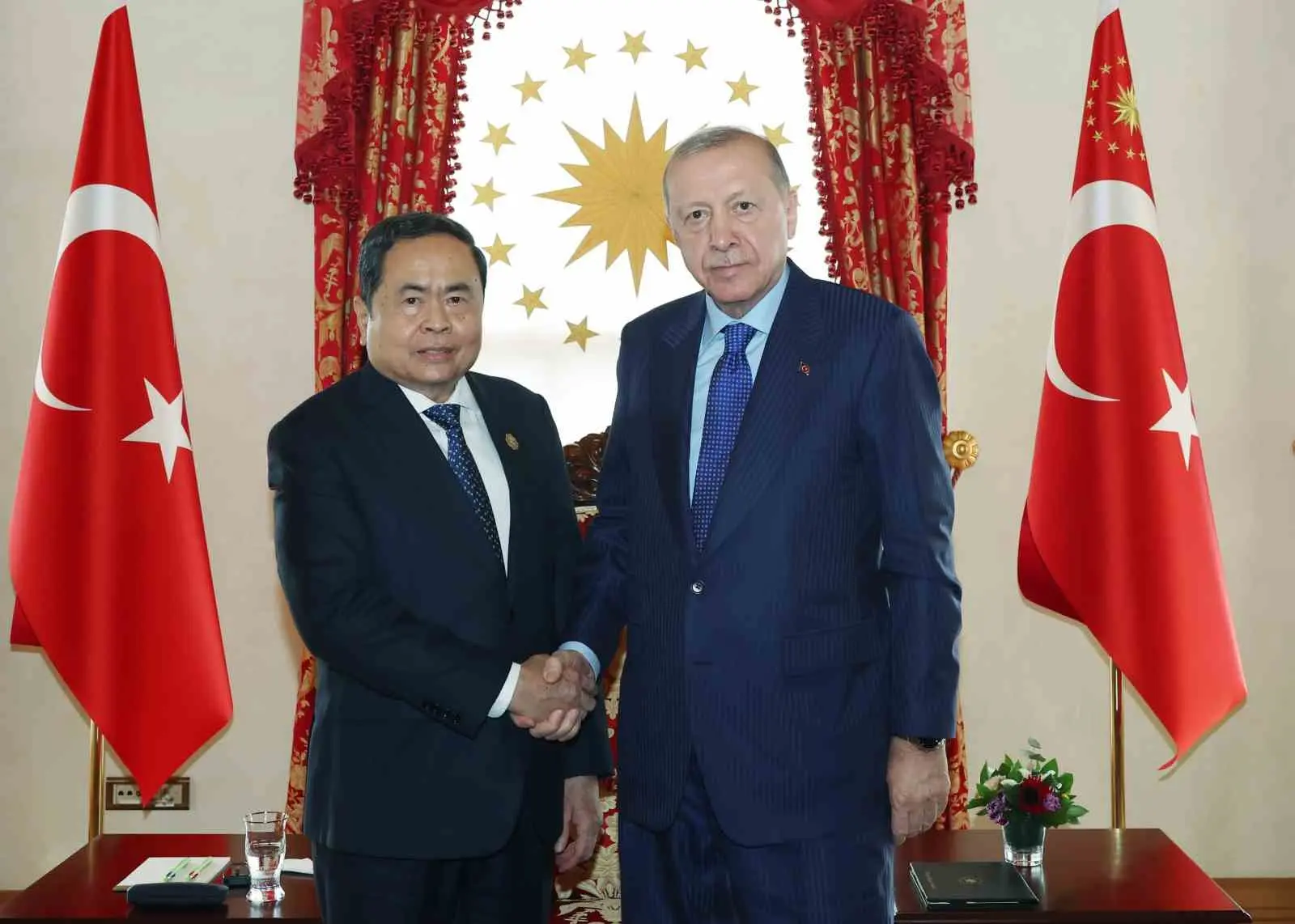 Cumhurbaşkanı Recep Tayyip Erdoğan, Vietnam Meclis Başkanı Tran Thanh Man