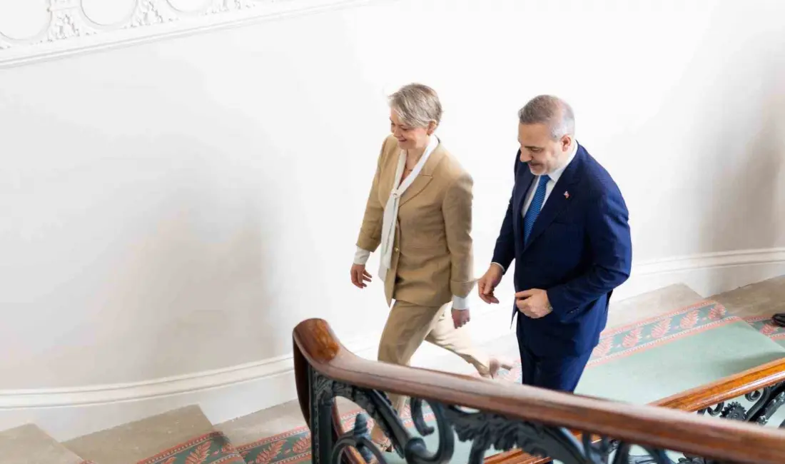 Dışişleri Bakanı Hakan Fidan, resmi ziyaret kapsamında geldiği İngiltere’de Dışişleri