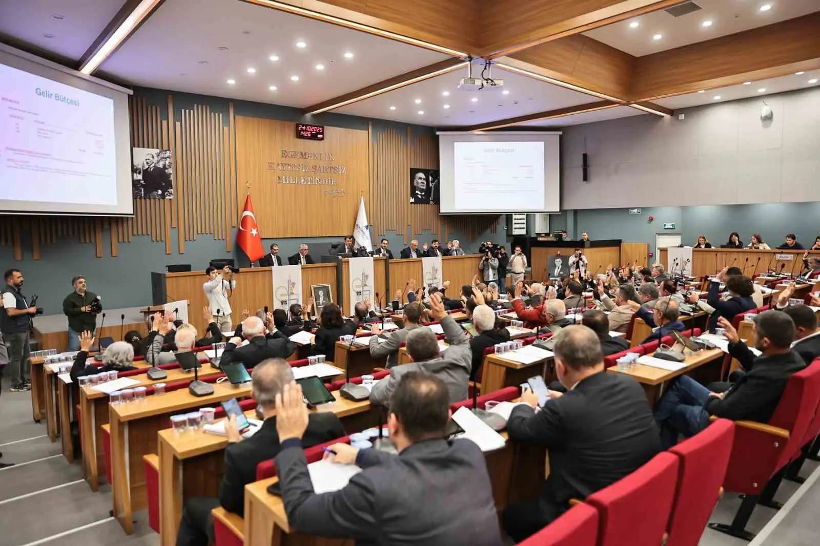 Denizli, Ege’nin yerel yönetim zirvesine ev sahipliği yapıyor. Ege Belediyeler
