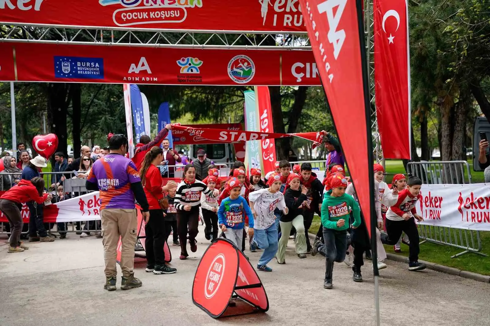Eker Süt Ürünleri, gelenekselleşen ‘Eker I Run 23 Nisan Çocuk