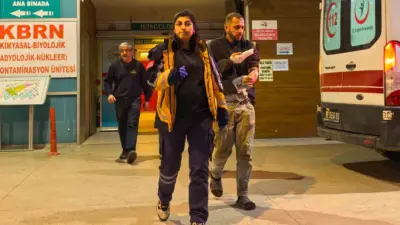 Bursa’nın İnegöl ilçesinde elini yem karma makinesine kaptıran genç yaralandı.