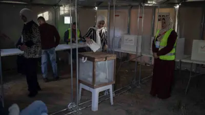 Filistin’de yerel yönetimleri belirlemek üzere oy verme işlemi yerel saatle