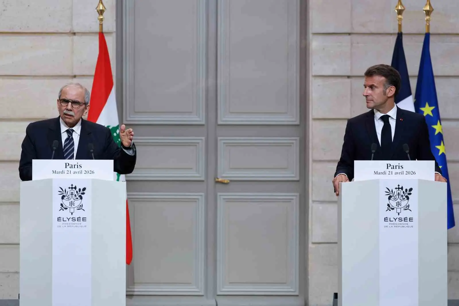 Fransa Cumhurbaşkanı Emmanuel Macron, Fransa’nın Lübnan yönetimine İsrail ile devam