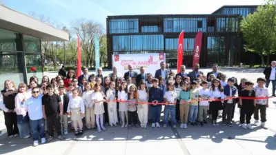 Bursa’nın İnegöl ilçesinde, 23 Nisan Ulusal Egemenlik ve Çocuk Bayramı