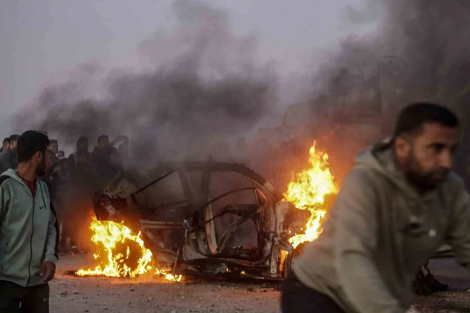 İsrail’in Gazze şehrine düzenlediği hava saldırısında aralarında Katar merkezli haber