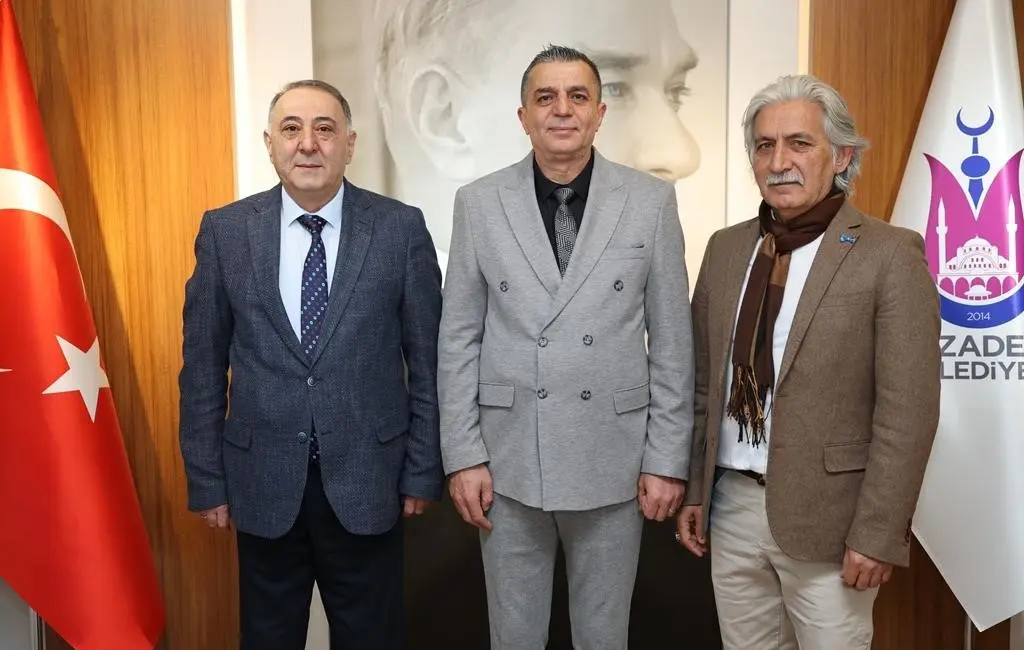 Şehzadeler ve Yunusemre kaymakamlarının Şehzadeler Belediye Başkanı Hakan Şimşek’i ziyaretinde