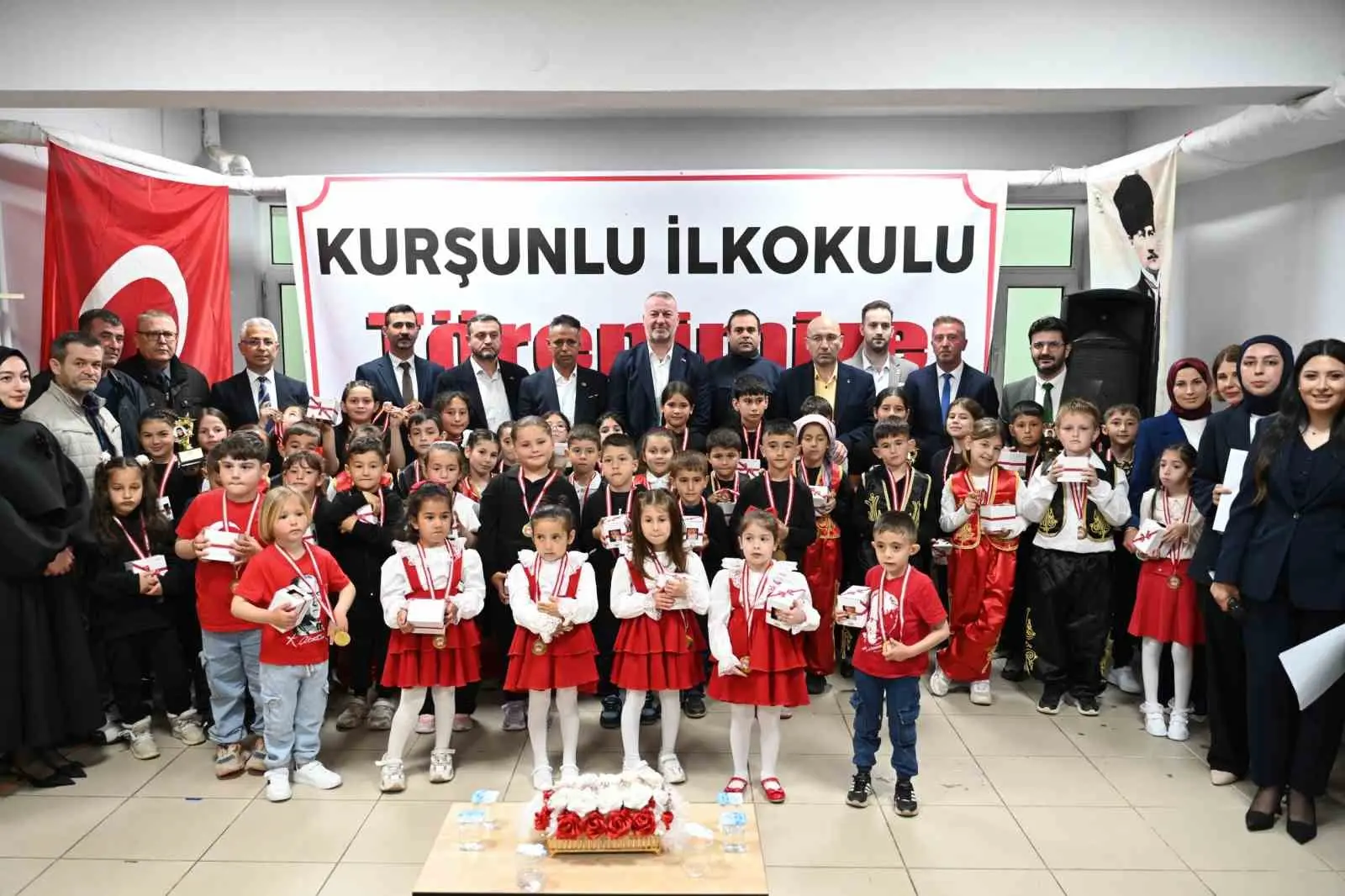 Karacabey Belediyesi’nin katkılarıyla kırsal Kurşunlu Mahallesi’nde Kurşunlu İlkokulu tarafından düzenlenen