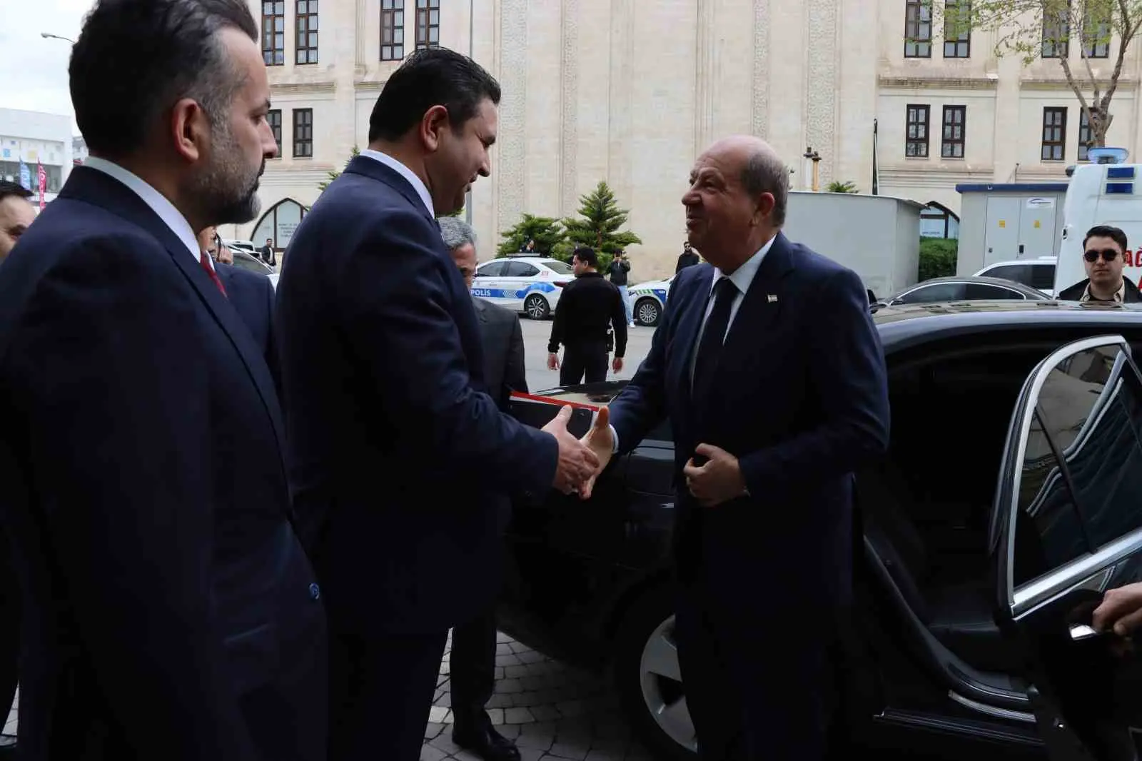 Kuzey Kıbrıs Türk Cumhuriyeti 5. Cumhurbaşkanı Ersin Tatar, bir dizi