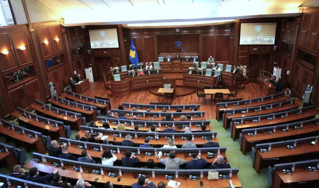 Kosova’da cumhurbaşkanlığı seçimlerinin sonuçsuz kalması ve parlamentonun feshedilmesinin ardından Cumhurbaşkanlığı