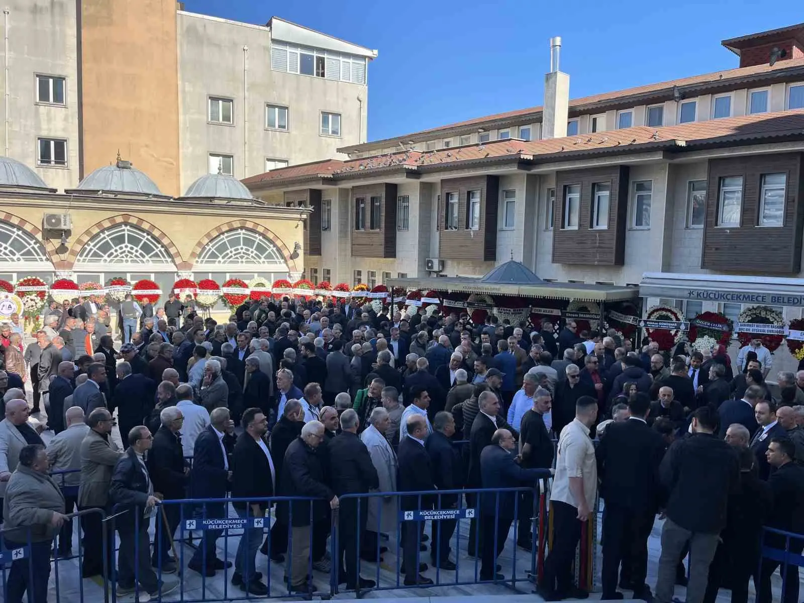 Küçükçekmece Belediye Başkanı Kemal Çebi’nin vefat eden kardeşi Ömer Çebi,