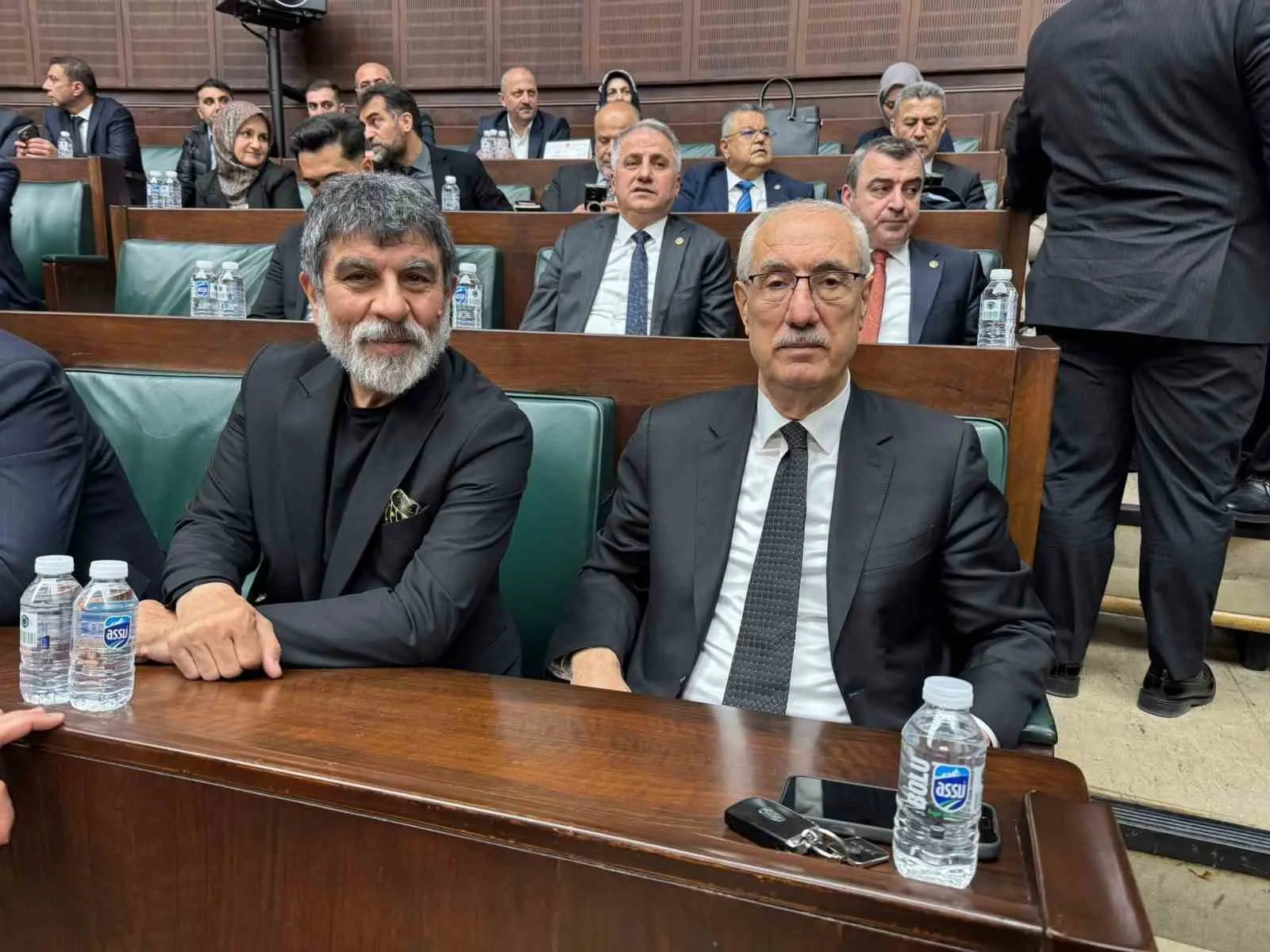 Kurtlar Vadisi dizisinde canlandırdığı ‘Erdal Kömürcü’ karakteriyle tanınan ünlü oyuncu