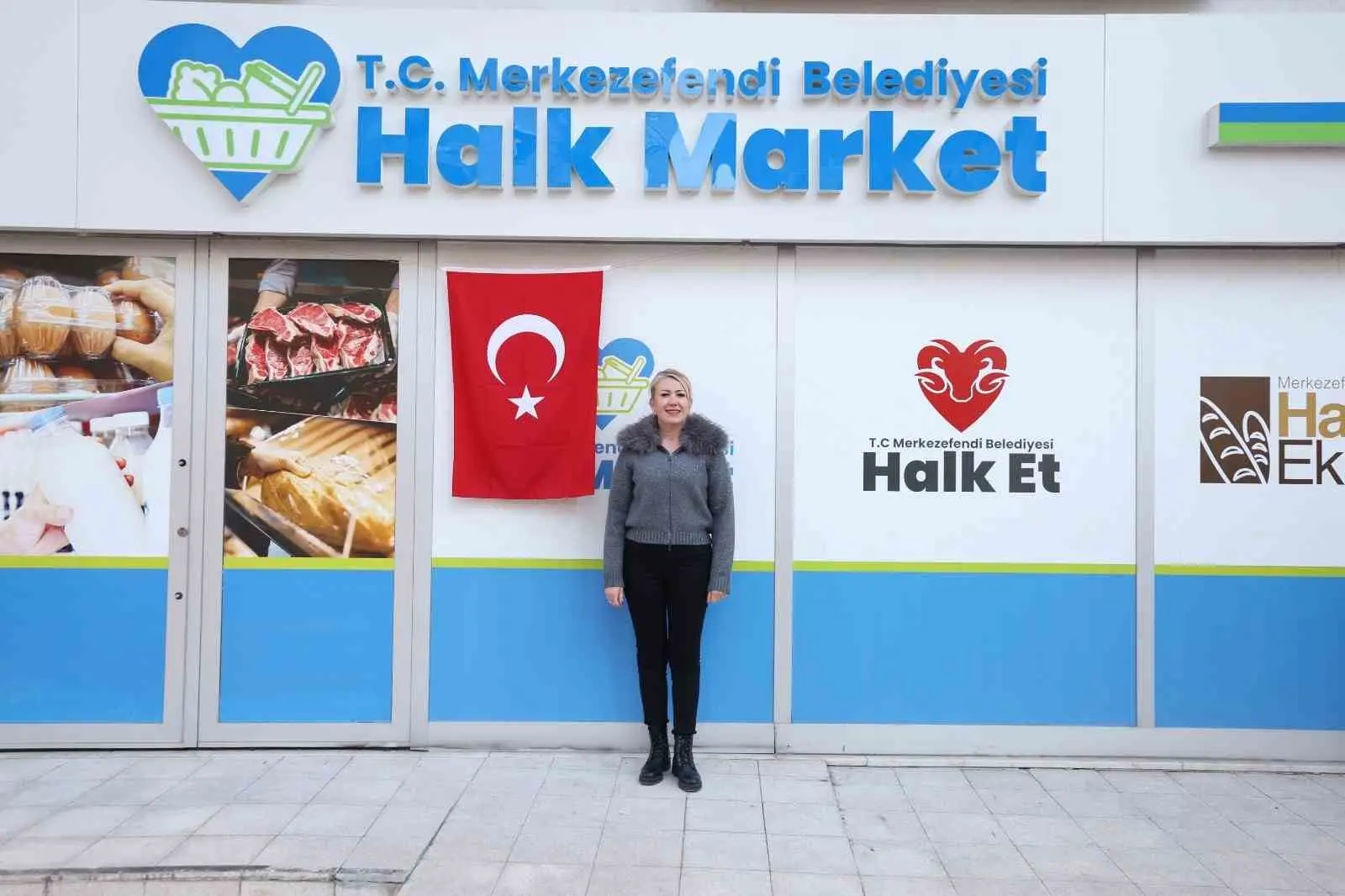 Merkezefendi Belediyesi’nin hayata geçirdiği Halk Market projesinin üçüncü şubesi hizmete