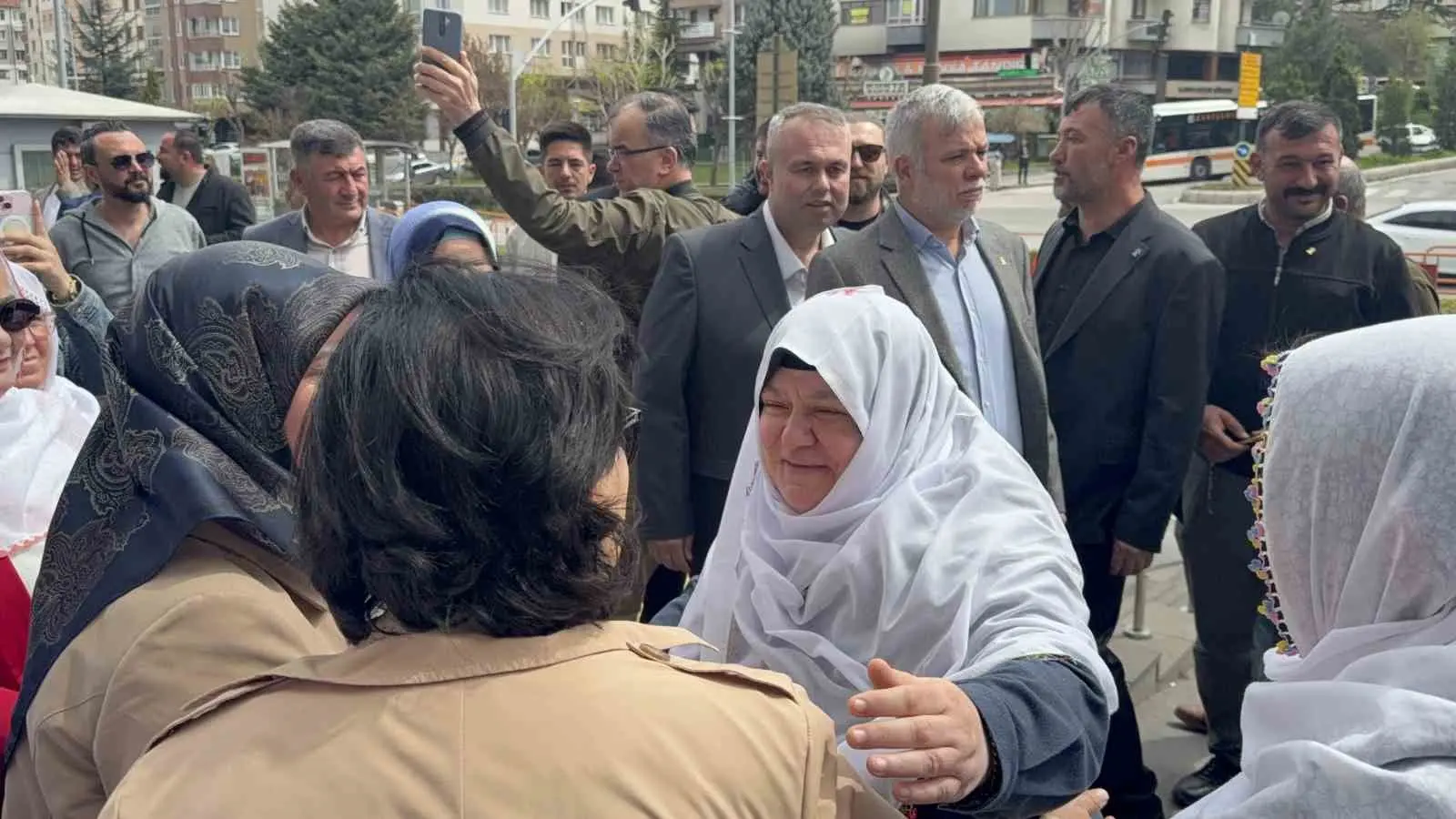 İYİ Partili Mehmet Emin Korkmaz’ın Eskişehir Mihalgazi Belediye Başkanı Zeynep