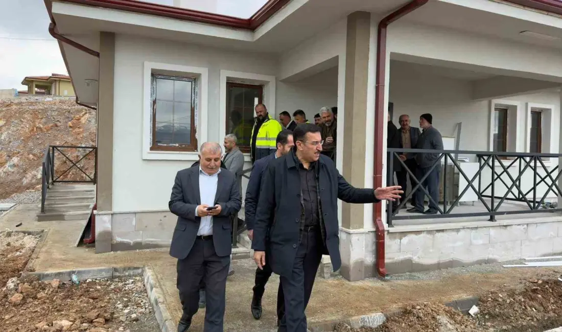 AK Parti Malatya Milletvekili Bülent Tüfenkci, Doğanşehir’e bağlı Erkenek Mahallesi’nde