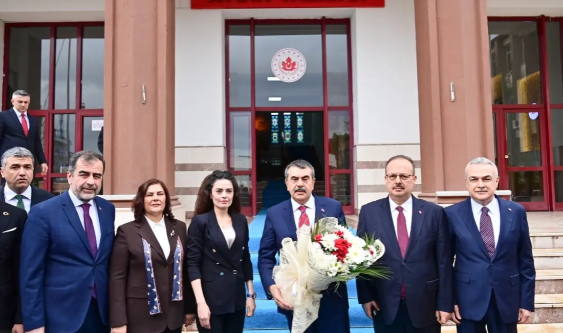 Aydın’a gelen Milli Eğitim Bakanı Yusuf Tekin valilik ziyaretinde LGS