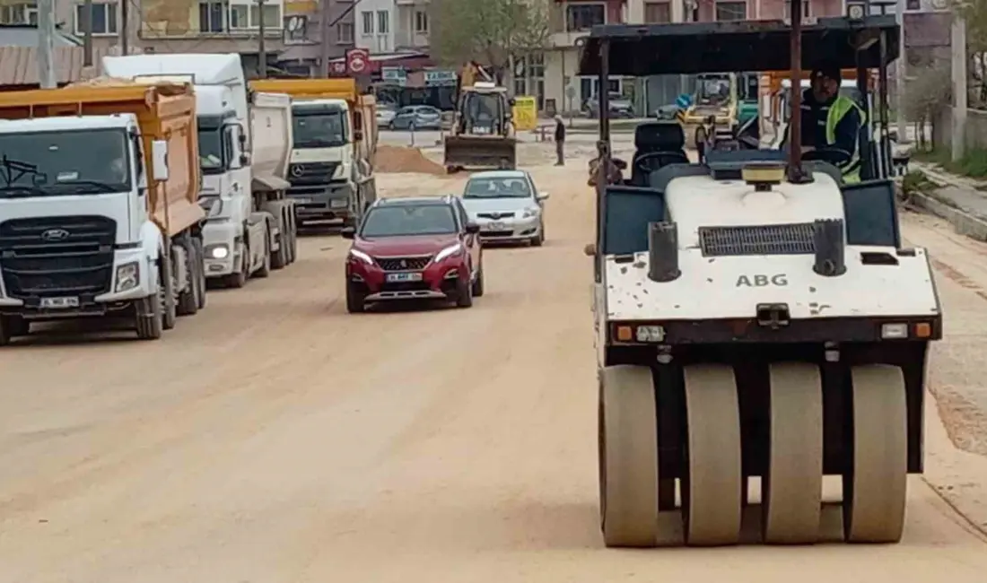 Kent genelinde ulaşım yatırımlarını sürdüren Bursa Büyükşehir Belediyesi, Mustafakemalpaşa ilçesinde
