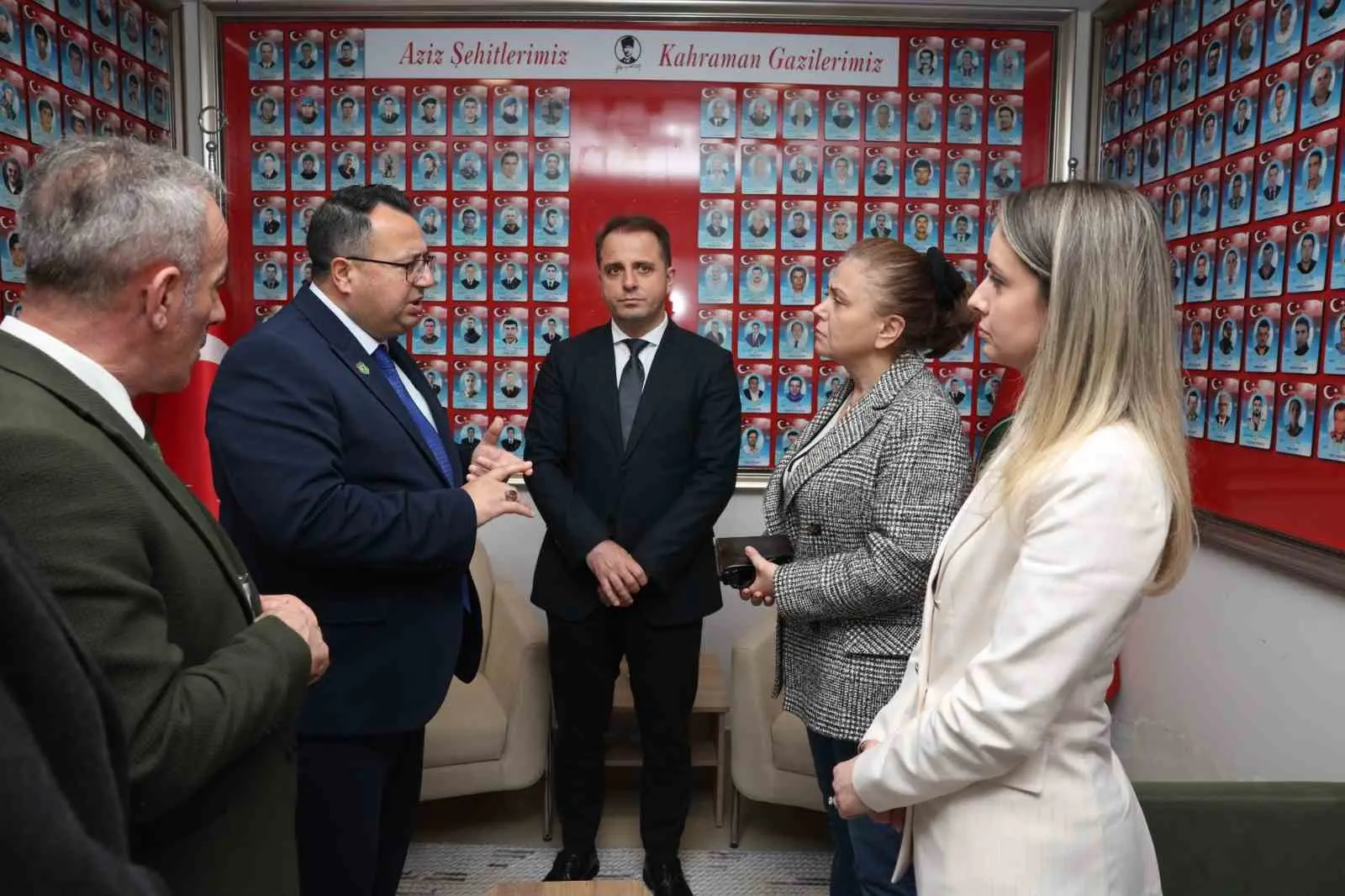 Bursa’da Nilüfer Belediyesi, Şehitler Haftası etkinlikleri çerçevesinde Mihraplı Şehitlik Yerleşkesi’nde