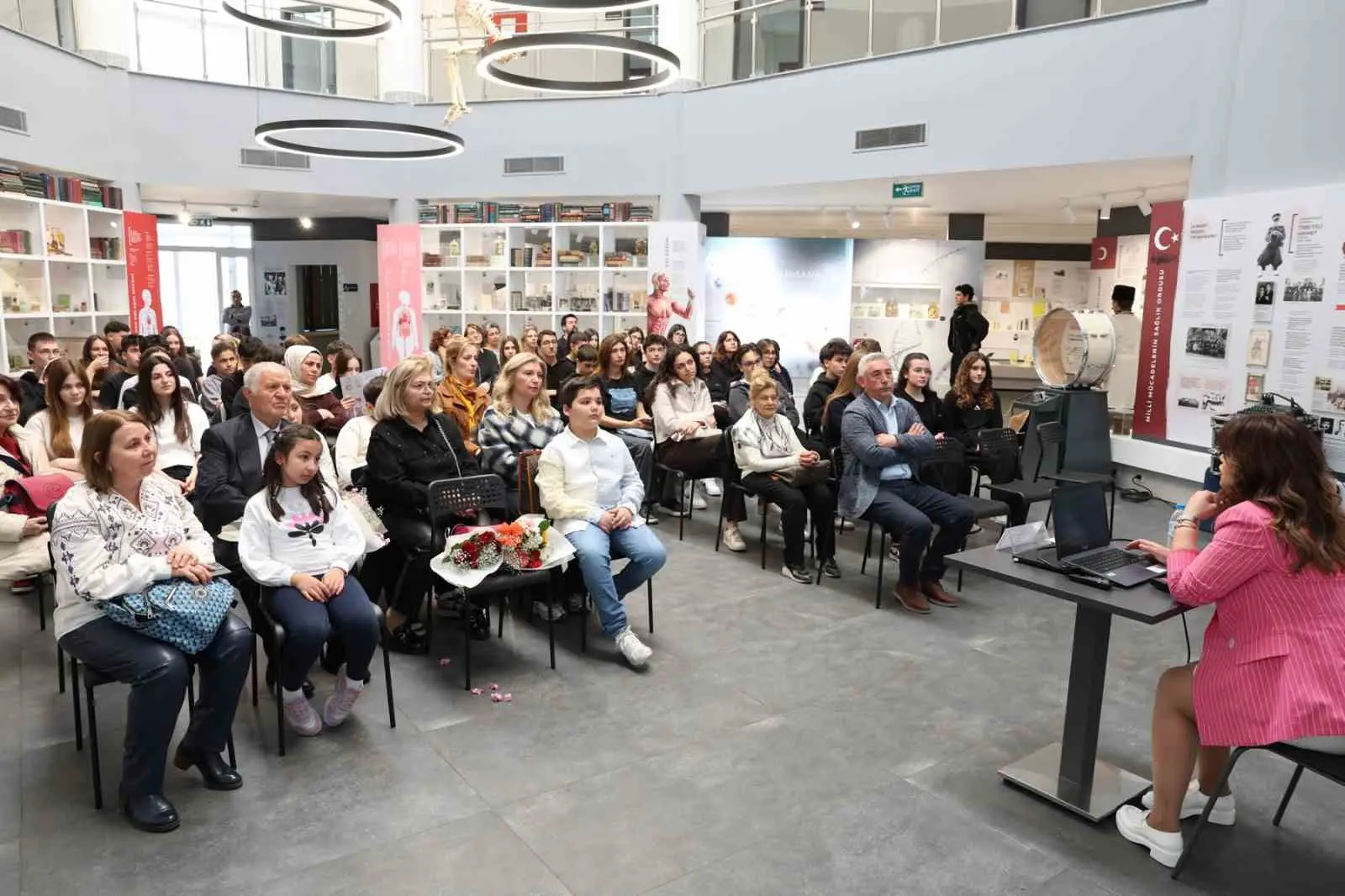 Nilüfer Belediyesi tarafından “Çocukluk Çağı Aşıları Koruyucu Sağlığın Temeli” konulu