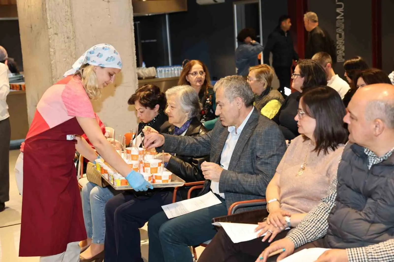Nilüfer Belediyesi Pancar Deposu’nun ev sahipliği yaptığı “Gastroetnomüzikolojik Kaynatmalar” etkinliğinde,