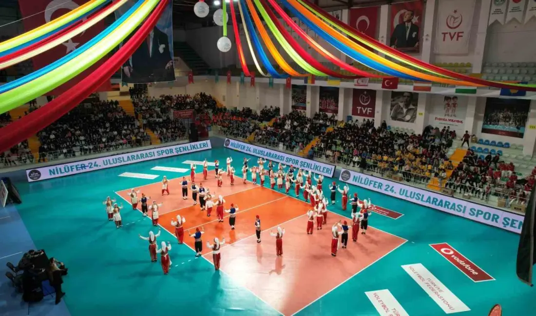 Nilüfer 24. Uluslararası Spor Şenlikleri törenle başladı. Öğrencilerin gösterileriyle renklenen