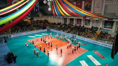 Nilüfer 24. Uluslararası Spor Şenlikleri törenle başladı. Öğrencilerin gösterileriyle renklenen