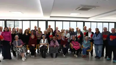 “Kalpten İlmekler İyilik Sahnesinde” projesi kapsamında Nilüferli kadınların hazırladığı el