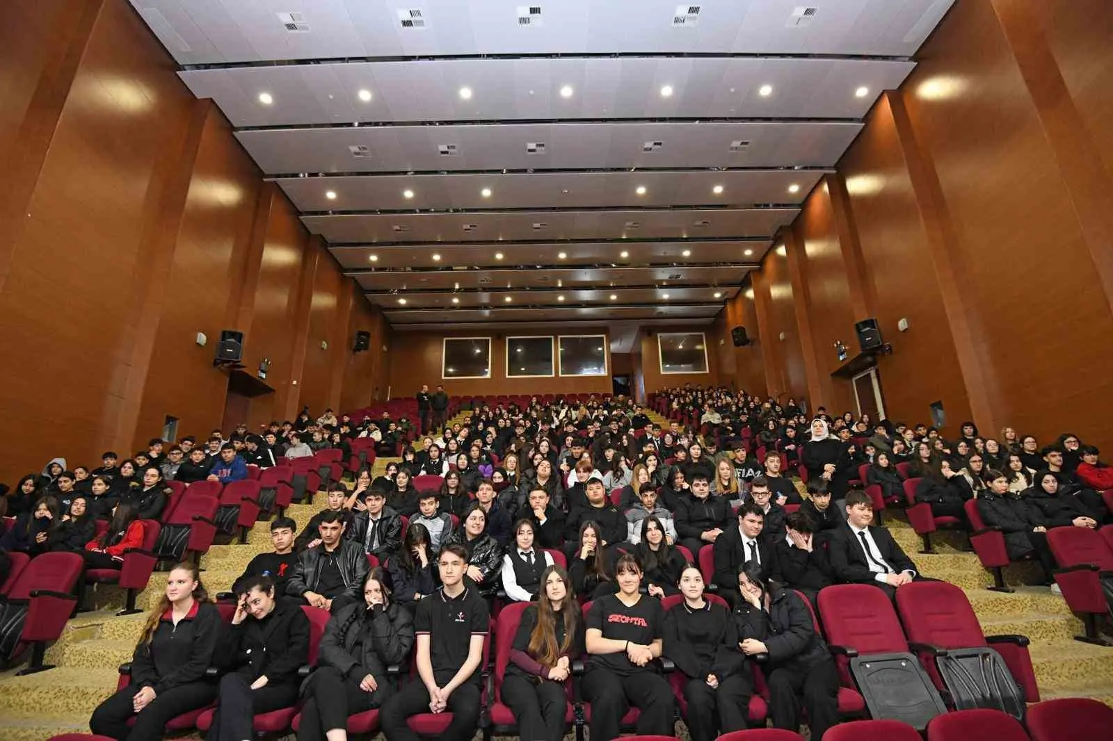 Osmangazi Belediyesi, çevreye duyarlı nesiller yetiştirme hedefi doğrultusunda anlamlı bir