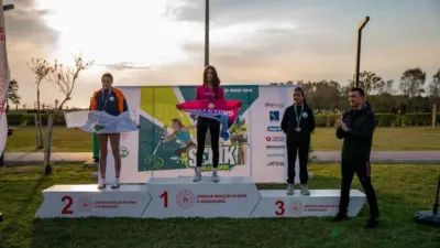 Osmangazi Belediyespor Triatlon Takımı sporcuları, Antalya’nın Serik ilçesinde düzenlenen Triatlon