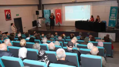 Nilüfer Belediyesi’nin ‘Dünya Parkinson Günü’ nedeniyle düzenlediği seminerde konuşan uzmanlar,