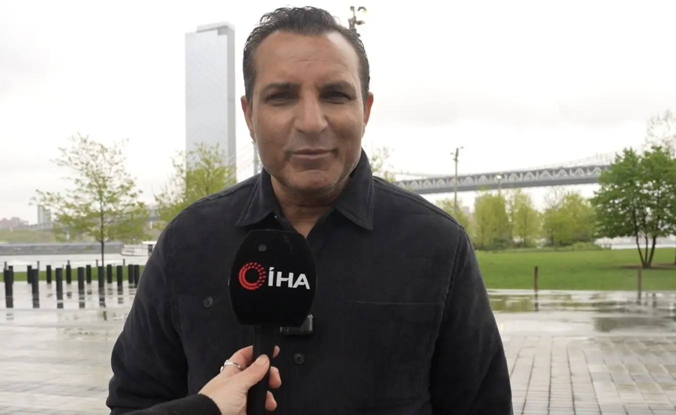 ABD’nin New York şehrinde sahne alan ünlü sanatçı Rafet El