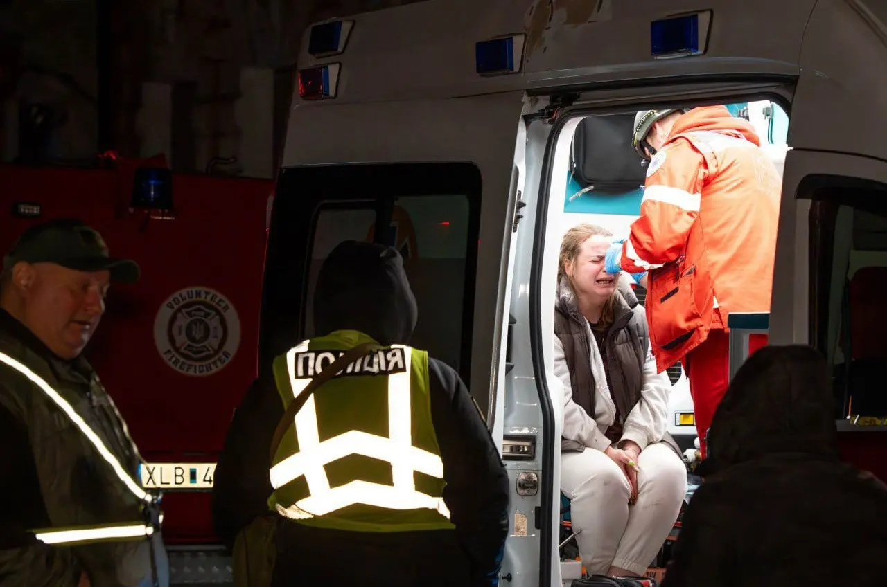 Rusya’nın Odessa’ya gece saatlerinde düzenlediği saldırıda 2’si çocuk 10 kişi