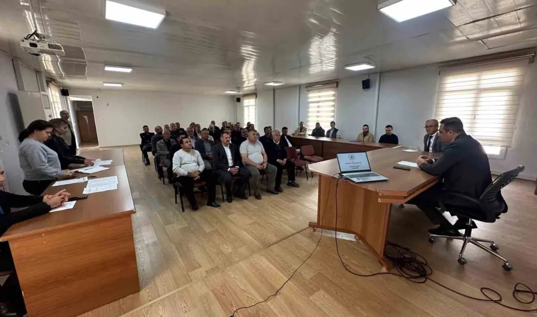 Manisa’nın Sarıgöl ilçesinde, mahallelerin ihtiyaç ve sorunlarının ele alındığı muhtarlar