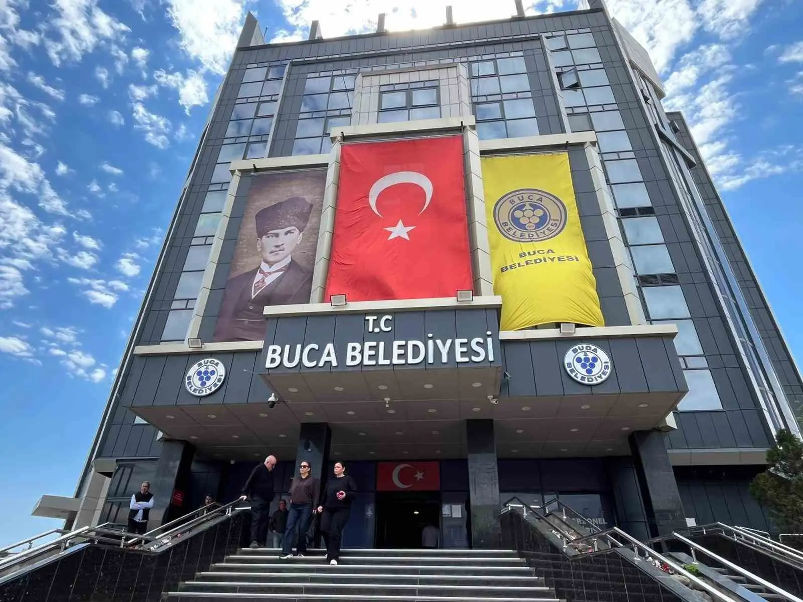 Sosyal Güvenlik Kurumu (SGK), Buca Belediyesinde işe gitmeden maaş aldığı