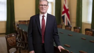 İngiltere Başbakanı Keir Starmer, kız çocuklarına yönelik cinsel istismar şebekesi