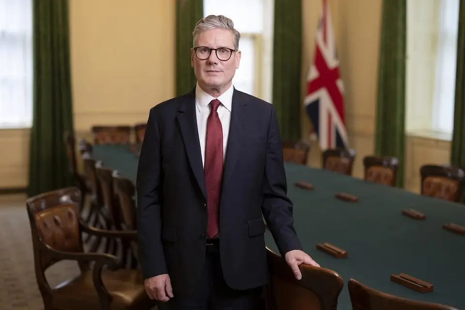 İngiltere Başbakanı Keir Starmer, kız çocuklarına yönelik cinsel istismar şebekesi