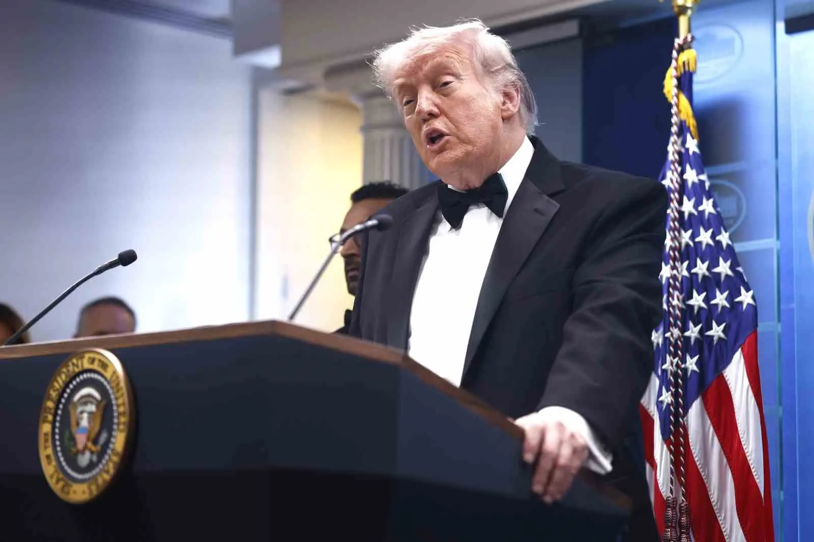 ABD Başkanı Donald Trump, İran ile müzakerelere ilişkin, “İranlılar görüşmek