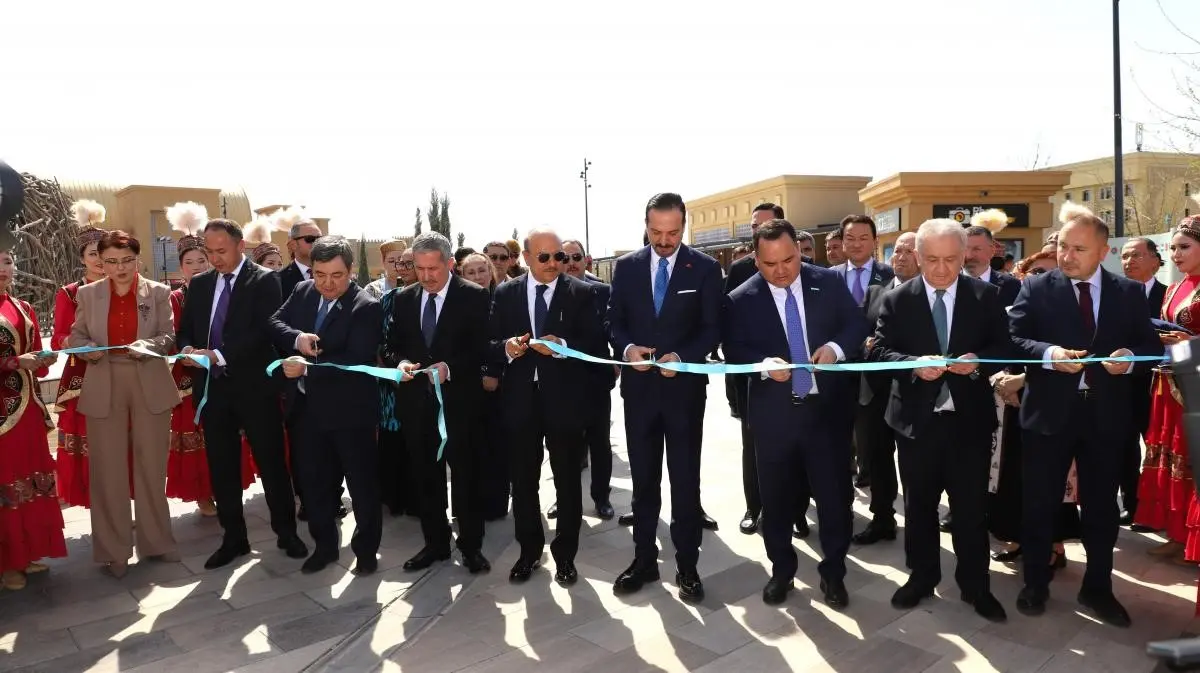 Türkistan’da Kazak ve Türk üst düzey heyetler, akademisyenler ve kamu