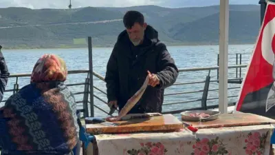 Bursa’da Uluabat Gölü’ndeki su miktarının artması, buna bağlı balığın az çıkması