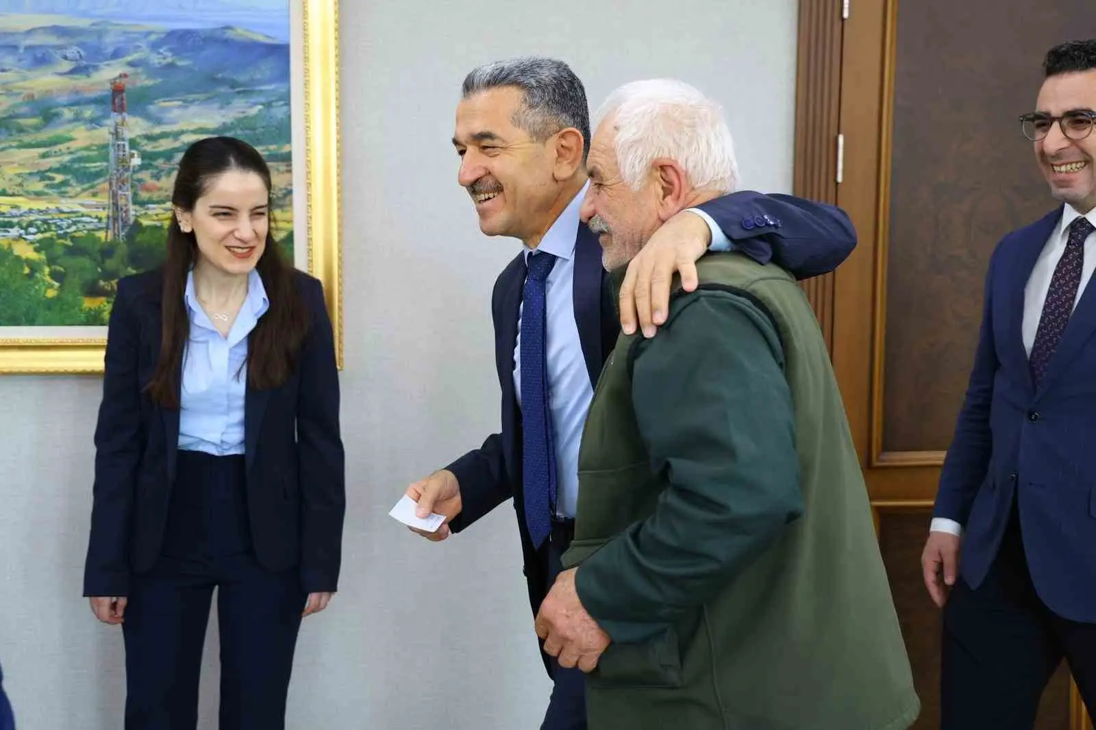 Şırnak Valisi Birol Ekici, vatandaşla doğrudan temas kurmayı esas alan