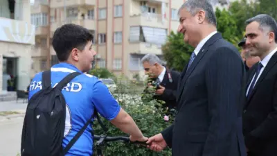 ADANA (İHA) – Adana Valisi Mustafa Yavuz, Kozan ilçesinde vatandaşlarla