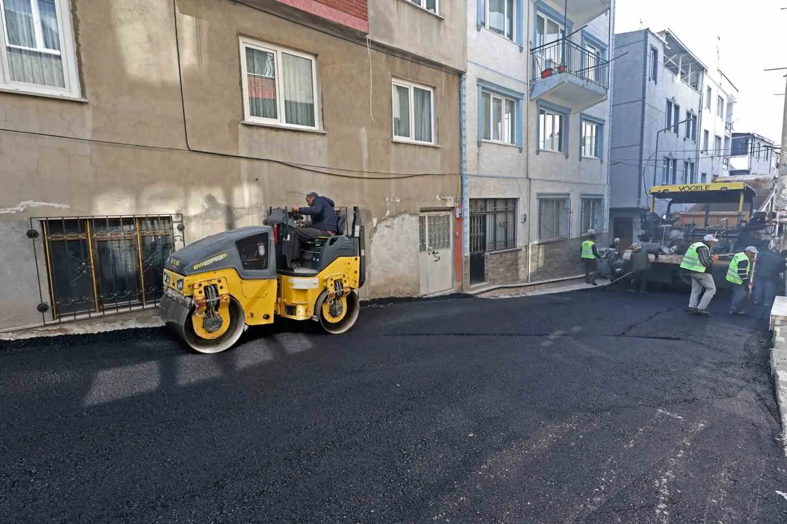 Kentin 17 ilçesinde altyapı ve üstyapı yatırımlarını sürdüren Bursa Büyükşehir