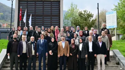 Bursa’da şehirleri, binaları fiziksel olarak yenilemenin yeterli olmadığını vurgulayan Yıldırım