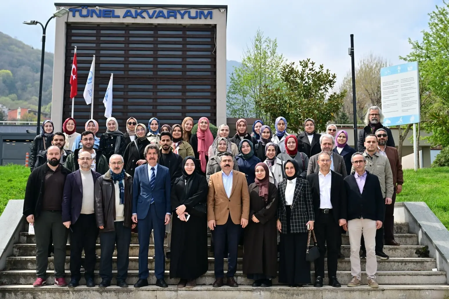 Bursa’da şehirleri, binaları fiziksel olarak yenilemenin yeterli olmadığını vurgulayan Yıldırım
